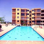 Hermoso Apartamento Con Piscina Y Cerca A Playa.