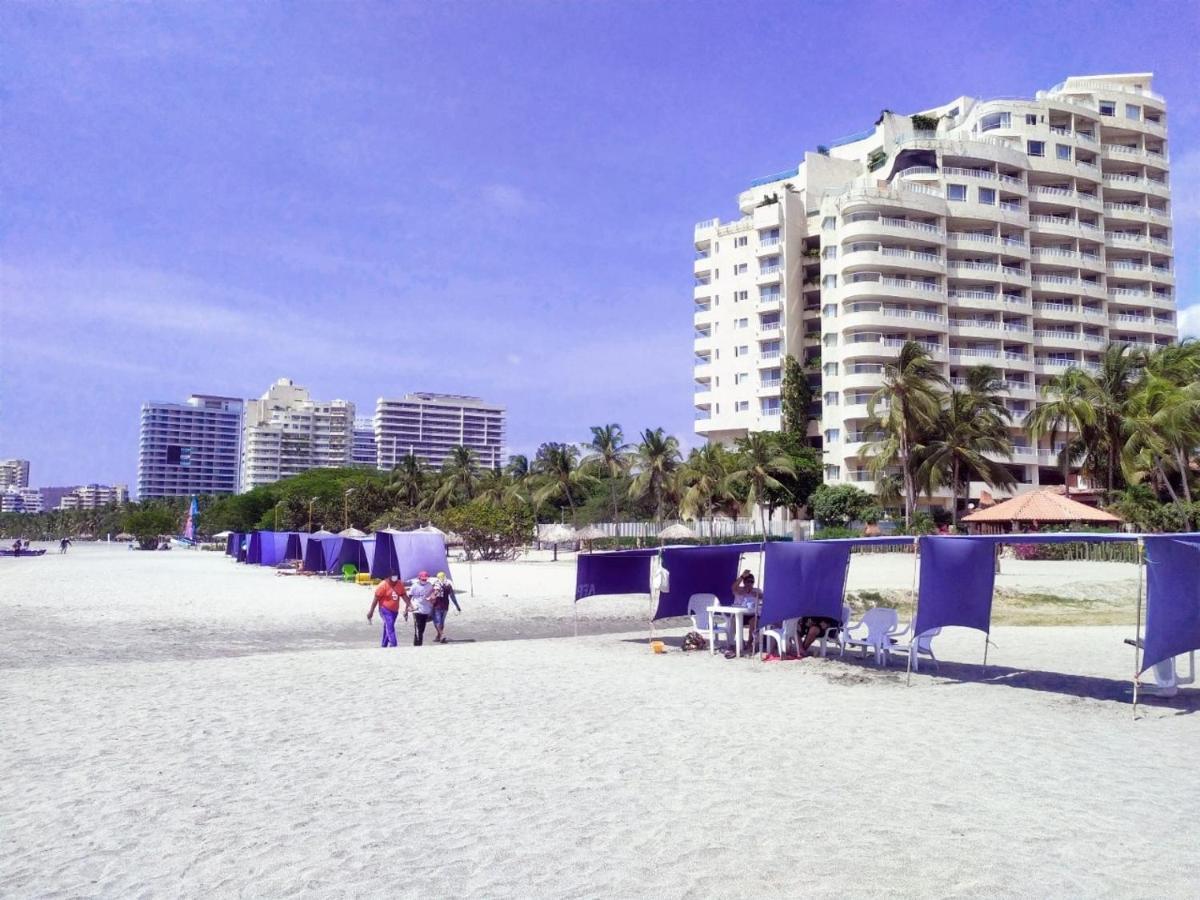 Hermoso Con Piscina Y Cerca A Playa.